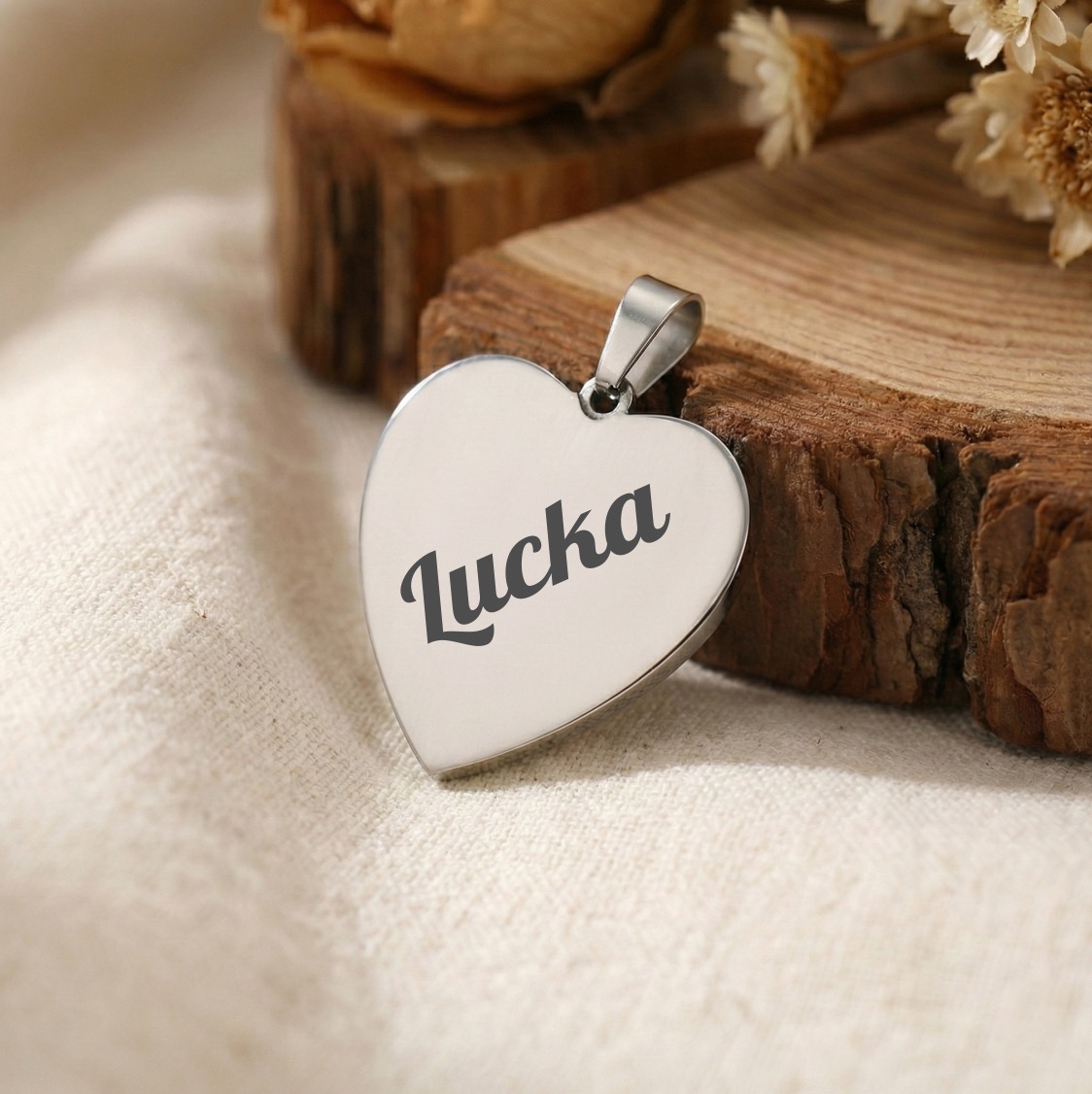 Přívěsek nebo náhrdelník se jménem